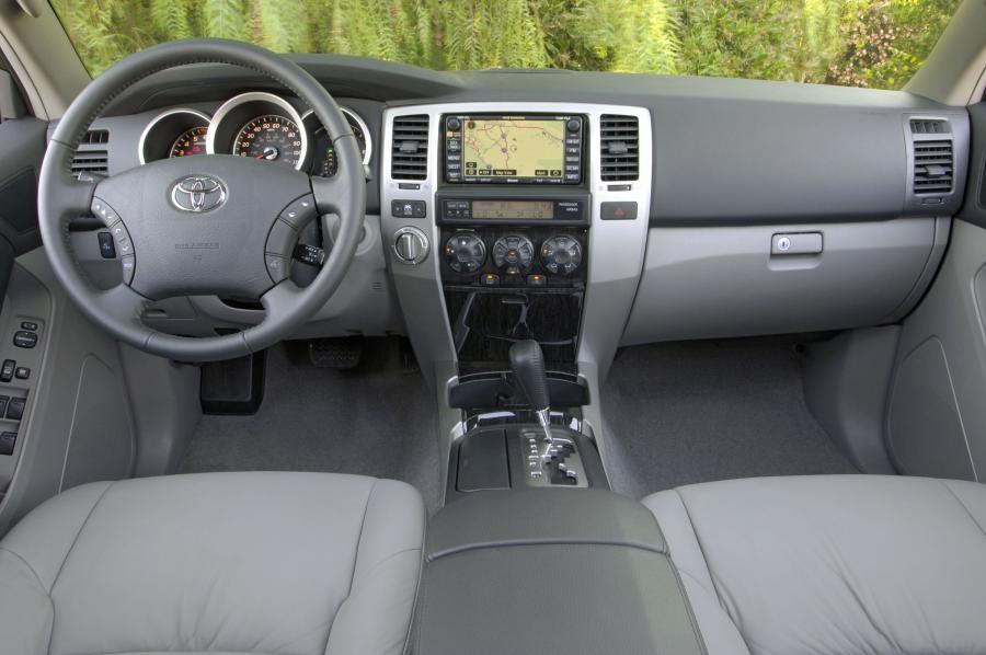  Toyota 4Runner 2006 года  (фото 5 из 50)
